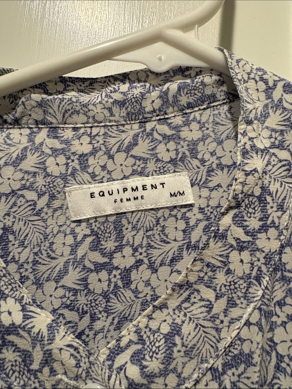 Equipment Silk Light Blue Floral Button-Down Shirt Size M